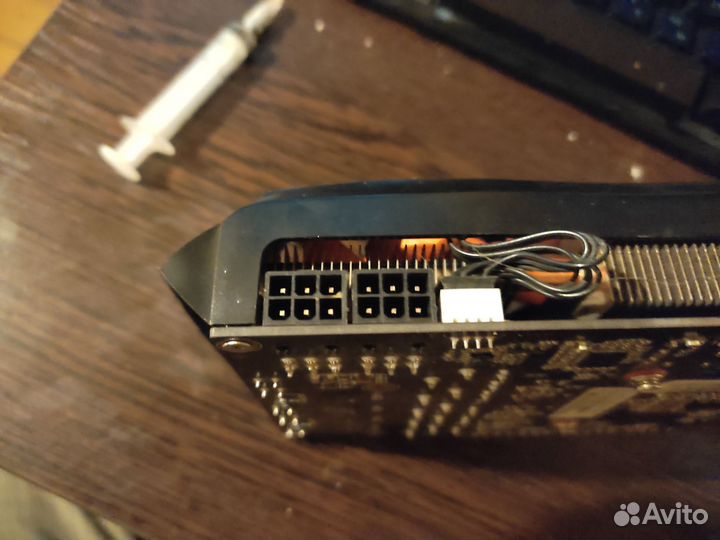 Видеокарта gtx 560 ti 2Гб