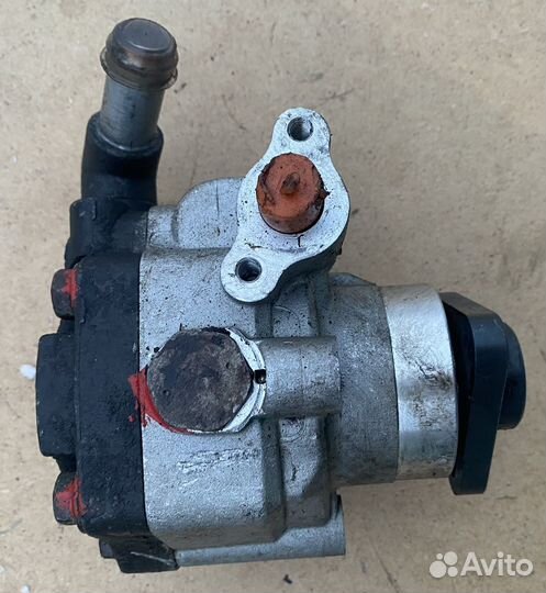 Насос гидроусилителя VW Транспортер Амарок