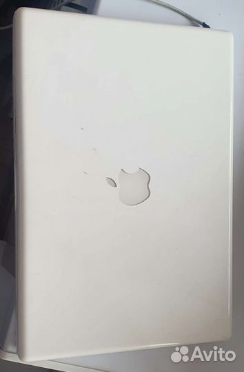 Apple MacBook