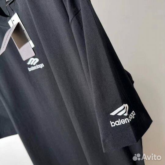 Футболка balenciaga