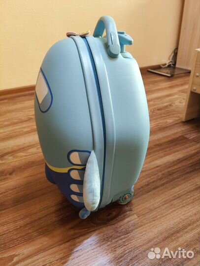 Чемодан на колесах детский