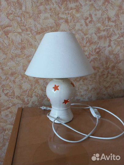 Лампа настольная