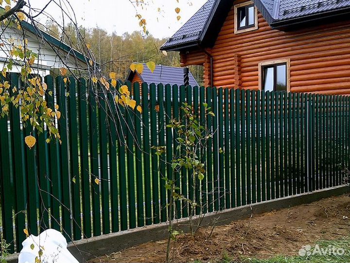 Забор из евроштакетника под ключ