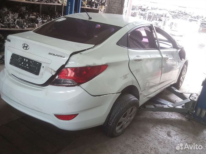 В разборе Hyundai Solaris 1 RB