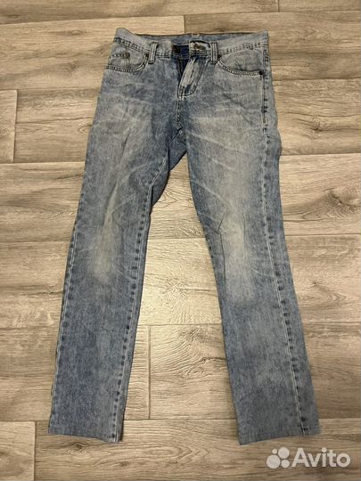 Джинсы мужские