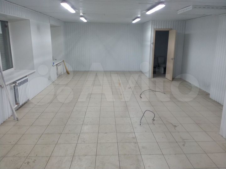 Торговое помещение, 54 м²