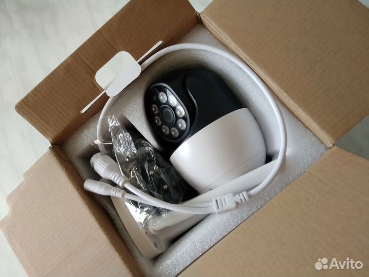 WI-FI уличная поворотная камера + SD карта 64 Гб