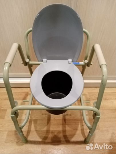 Санитарный стул-туалет
