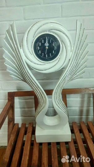 Статуэтка часы