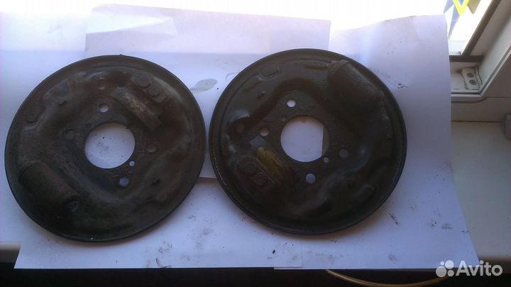 Опорные щитки ваз-21703 с торм. цилиндрами