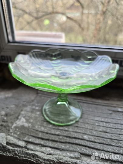 Конфетница, сухарница, графин, подсвечник