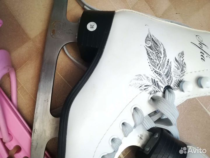 Коньки фигурные