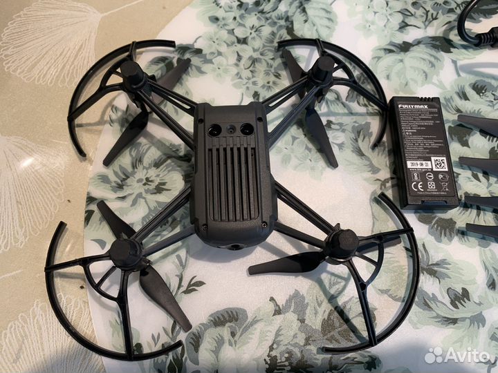 Квадрокоптер DJI Tello