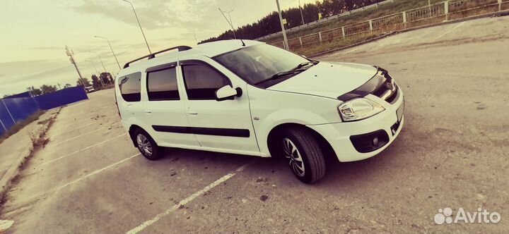 LADA Largus 1.6 МТ, 2014, 300 000 км