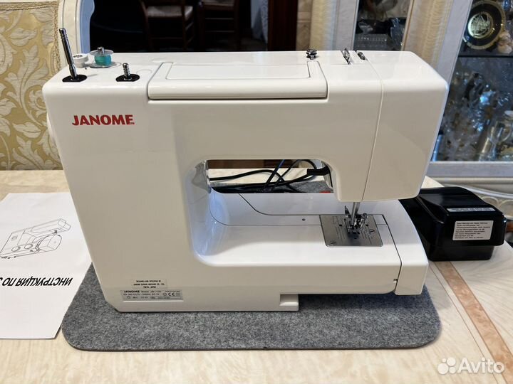 Швейная машина Janome бу