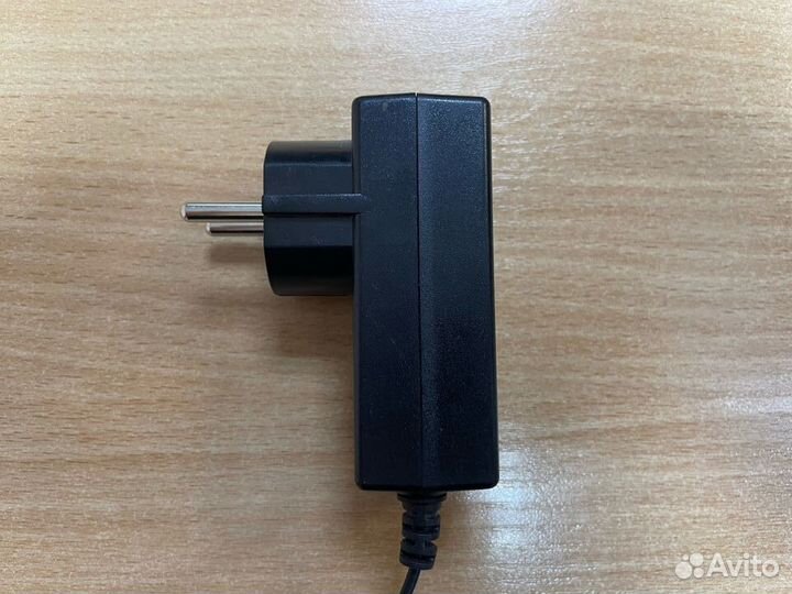 Блок питания для монитора LG 19V 1.3A 24W