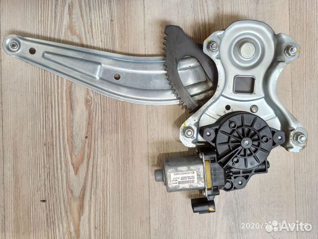 Стеклоподъемник задний Kia picanto 2 Лев