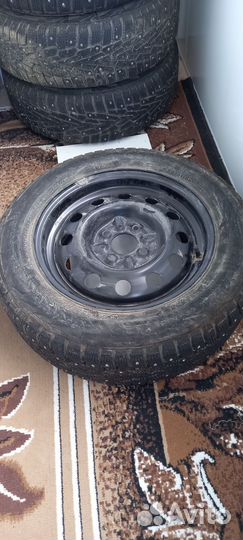 Зимняя резина 175/65R14 на дисках