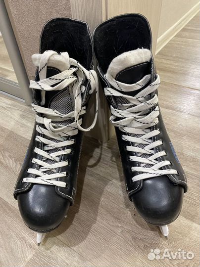 Коньки хоккейные