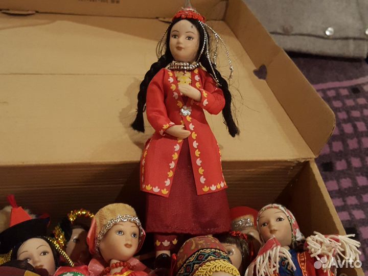 Кукла фарфоровая коллекционная