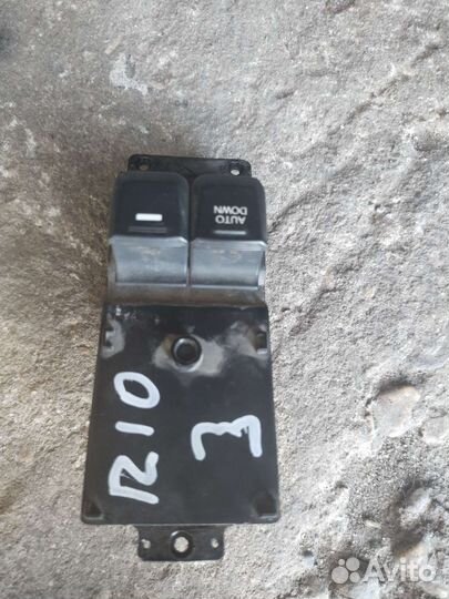 93570-4Y001 Kia Rio Блок управления стеклопод