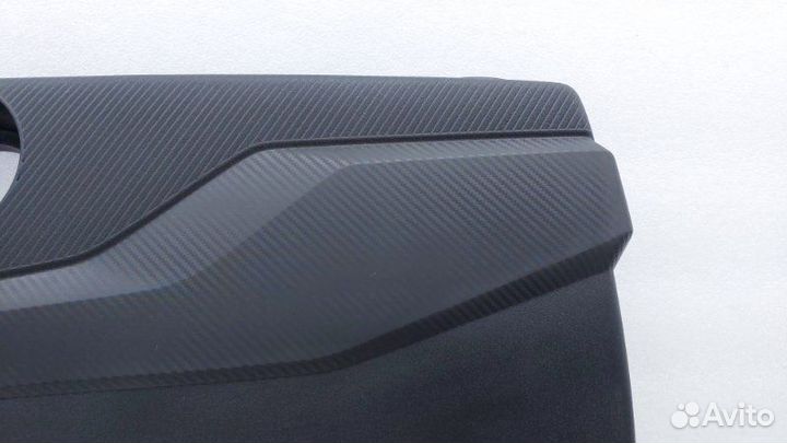 Б/У Крышка двигателя Состояние отличное, оригинал