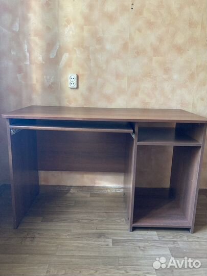 Компьютерный стол 120*58