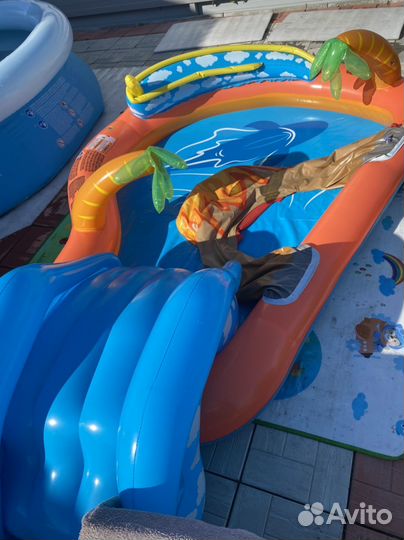 Надувной игровой центр бассейн Вулкан