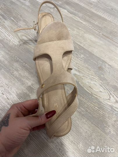 Босоножки женские 37 размер