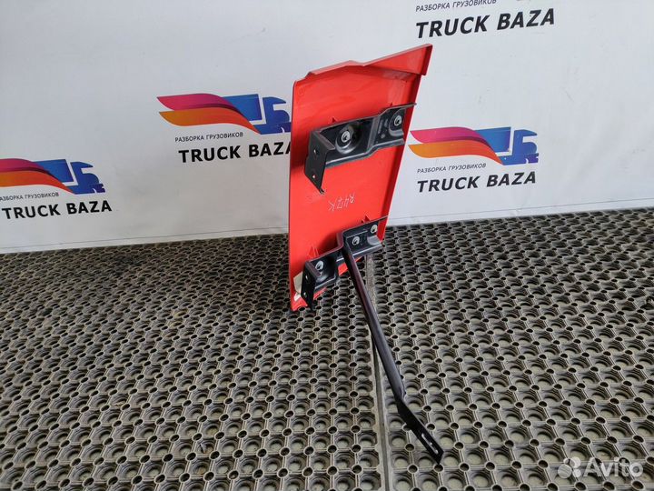 Спойлер кабины верхний правый Renault T