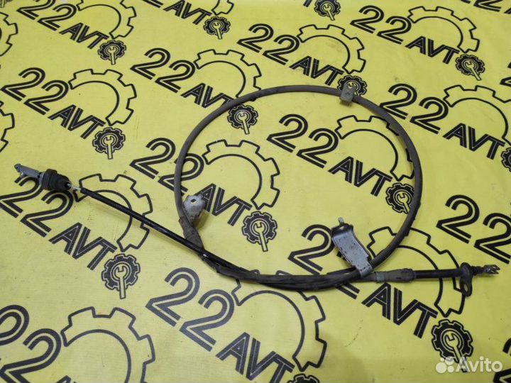 Трос стояночного тормоза правый Nissan Teana J32