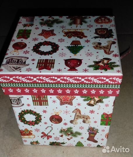 Коробка для подарка картонная
