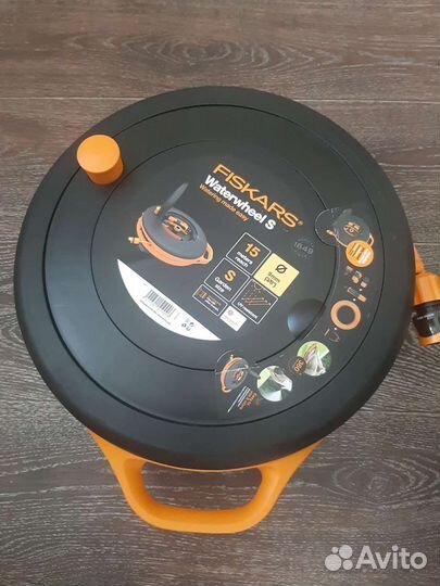 Шланг Fiskars на катушке с аксессуарами(новый)