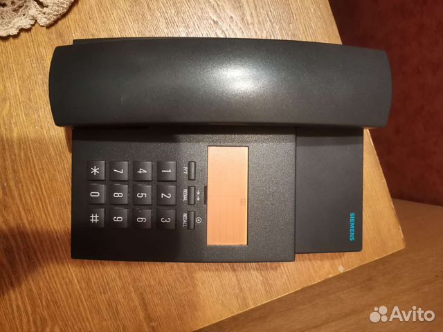 Проводной телефон