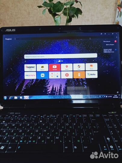 Ноутбук asus