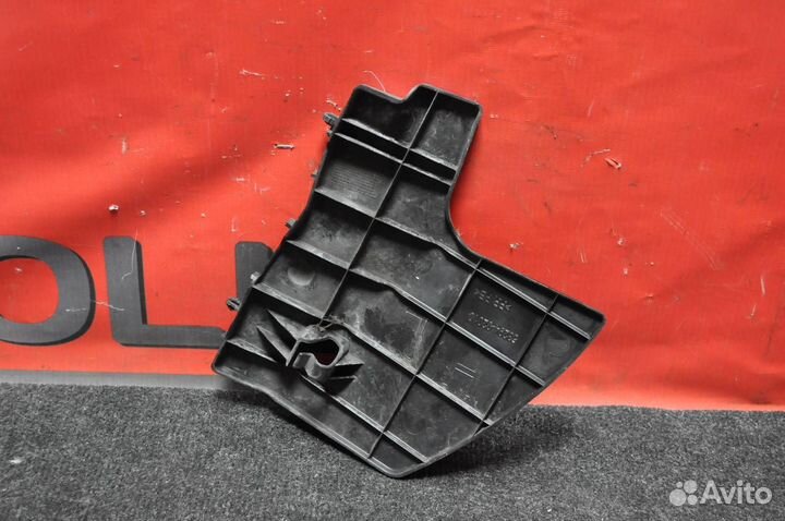 Дефлектор радиатора toyota auris ZRE151