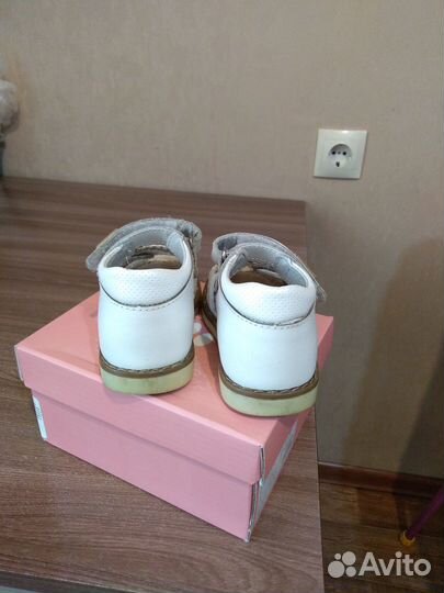 Сандали на девочку 22 размер