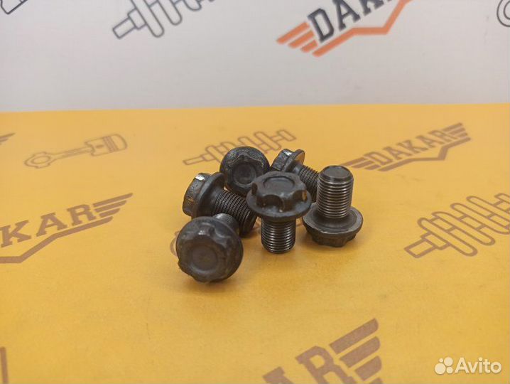 Болт маховика Nissan X-Trail T31 MR20DE 2012