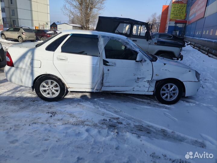 LADA Priora 1.6 МТ, 2012, битый, 180 000 км