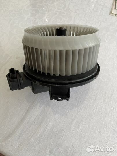 Моторчик печки Toyota