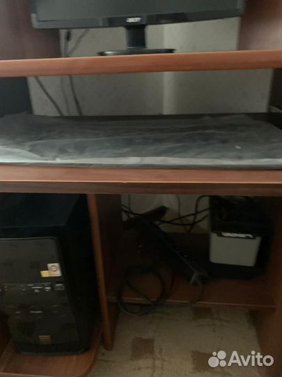 Продам компьютер со столом