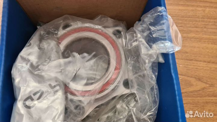 Подшипник передней ступицв ford transit