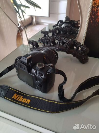 Зеркальный фотоаппарат Nikon D3000