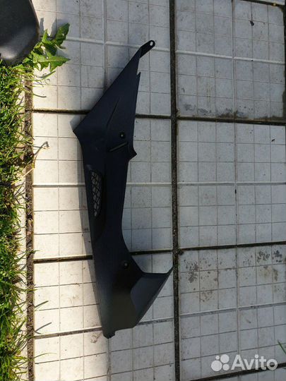 Bmw s1000rr накладка бака правая