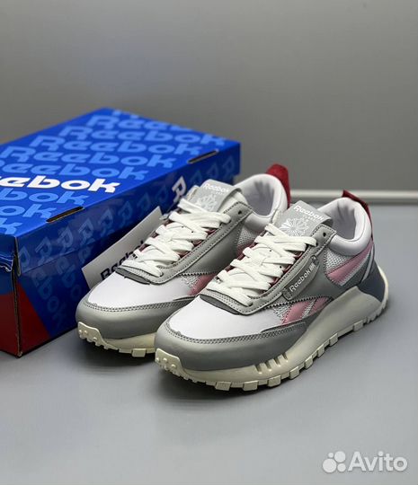 Кроссовки Reebok женские