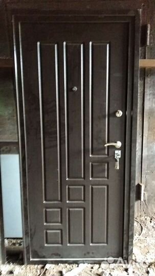 Дверь входная металлическая новая