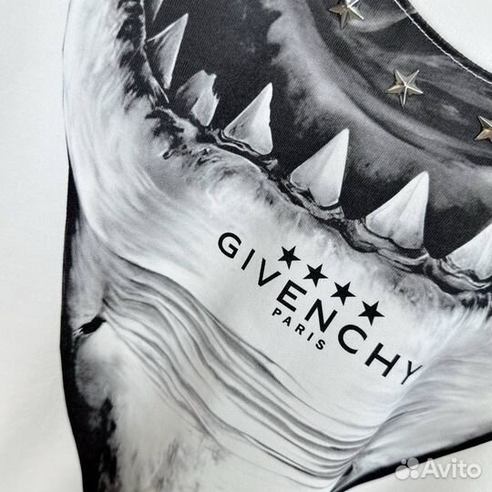 Givenchy майка
