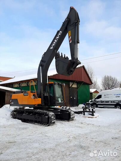 Аренда гусеничного экскаватора volvo