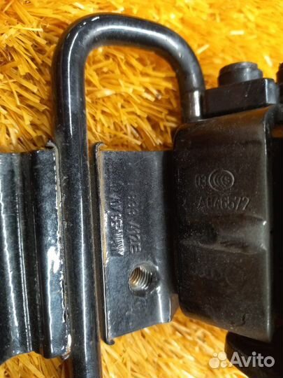 Петля двери задняя правая Audi A4 B7/8E ALT 2007