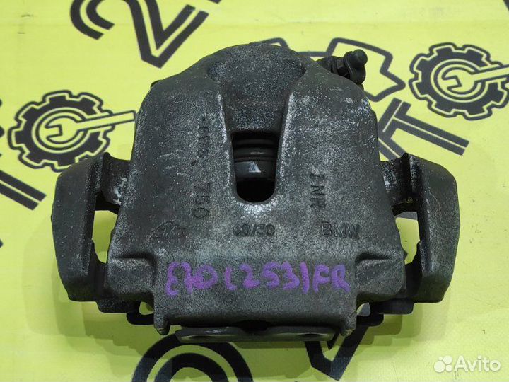 Суппорт передний правый Bmw X5 E70 N52B30A 2007